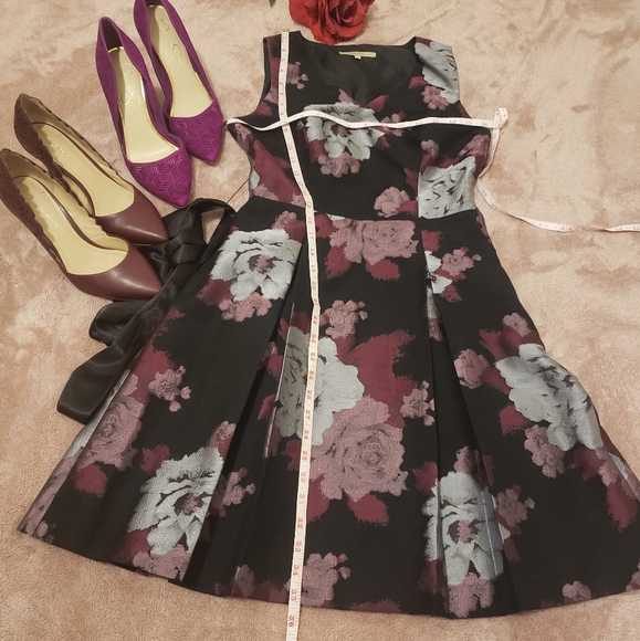 Full Lined RW & Co Damask Dress - Picture 7 of 10